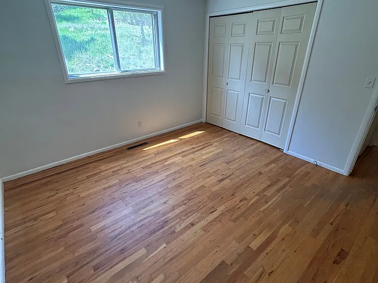 613 Crawford Ave — Photo 18