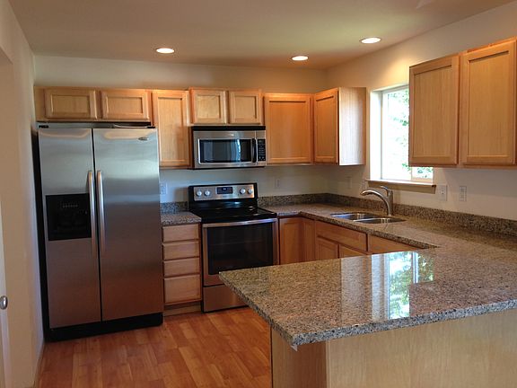 3rd image of 6112 80th Ave NE