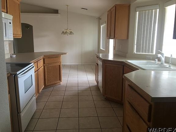4th image of 2550 Cielo Dr