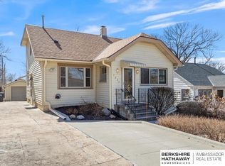 5223 Poppleton Ave, Omaha, NE 68106