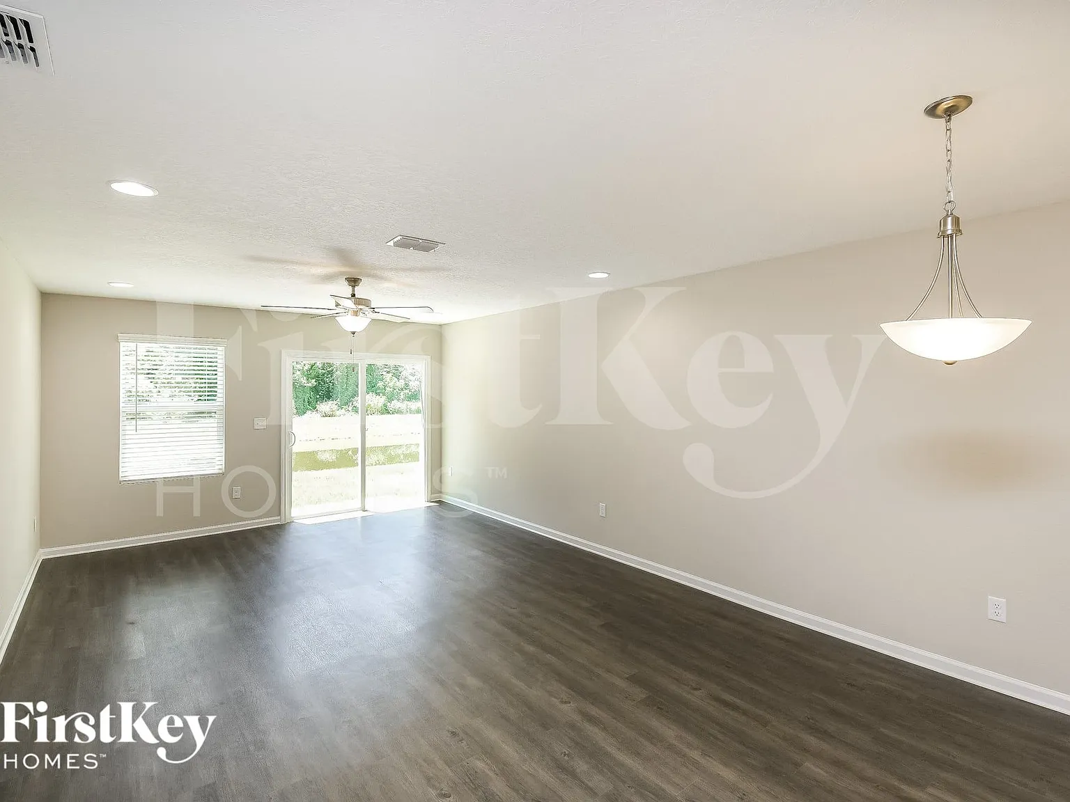 3 bed, 2.0 bath, 1280 sqft, $1,610 — Photo 4