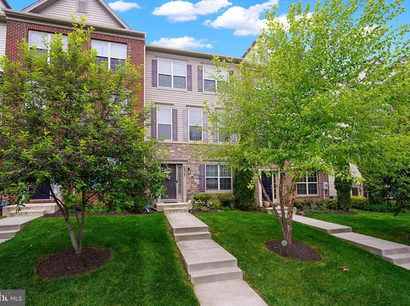9317 Geaton Park Pl, Lanham, MD 20706