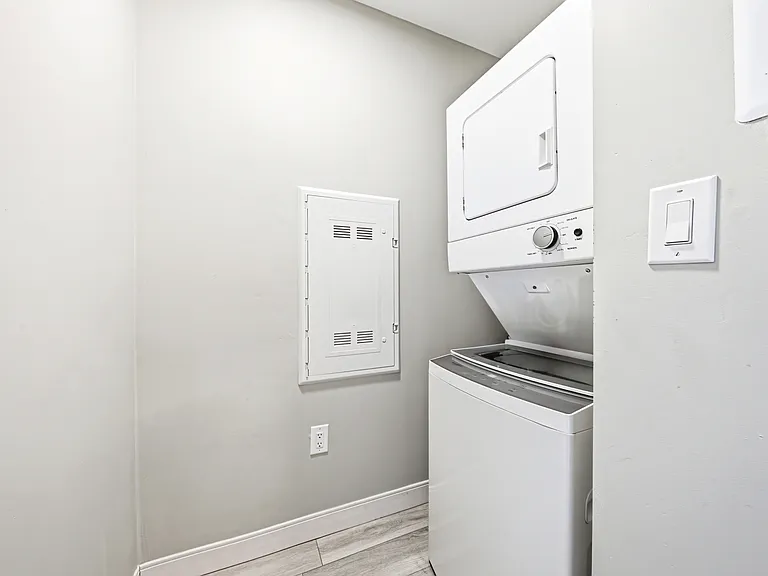 20 George St #2401 — Photo 17