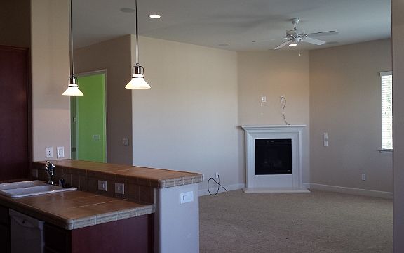 Famly room & breakfast bar