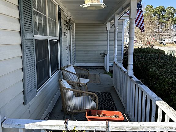 3rd image of 213 Mahogany Dr