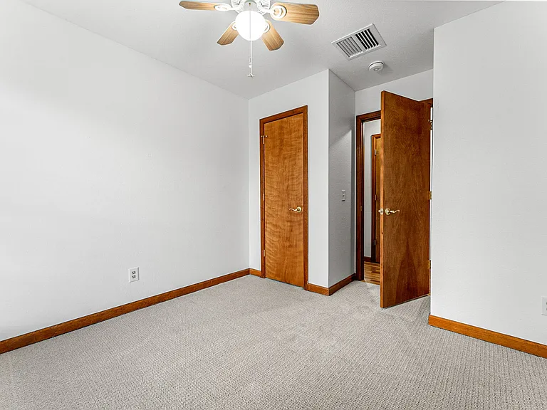 249 S Buchanan Ave — Photo 39
