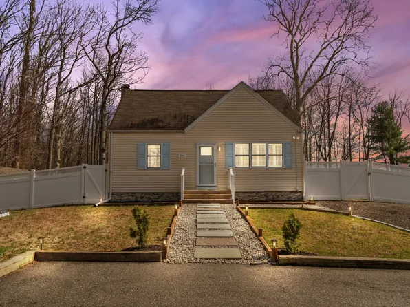 591 Aura Rd, Glassboro, NJ 08028