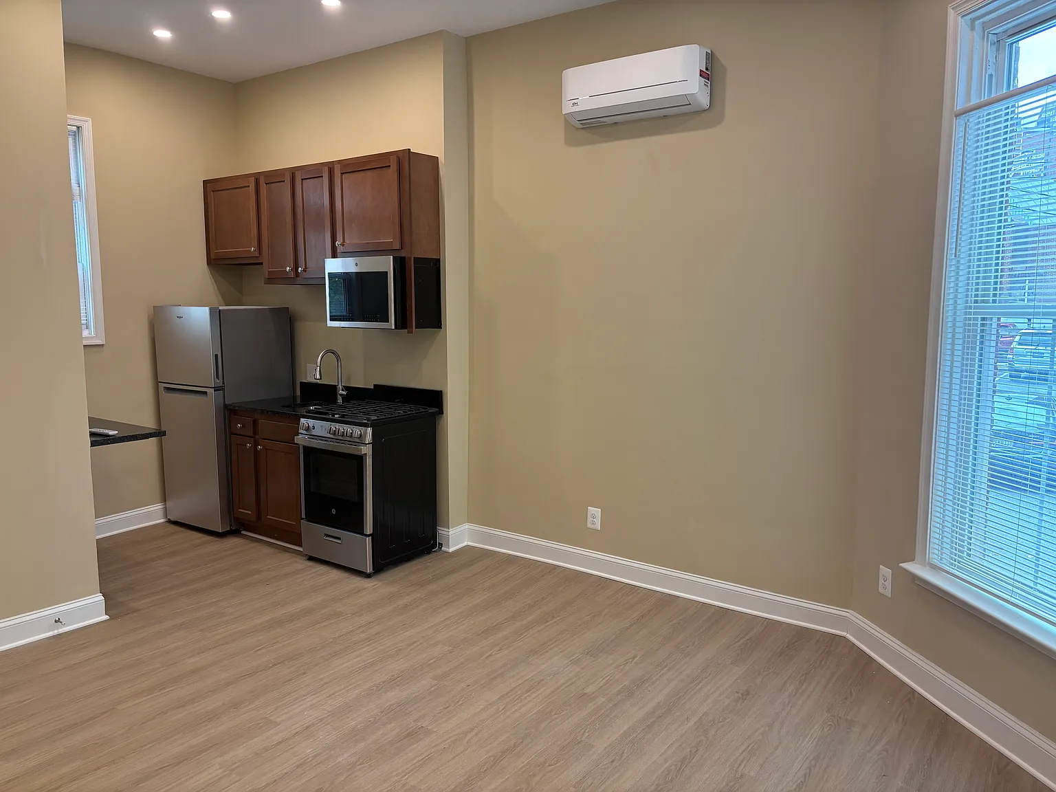 Studio, 500 sqft, $2,195 — Photo 1