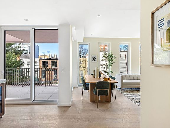 5th image of 109 Devoe St #4