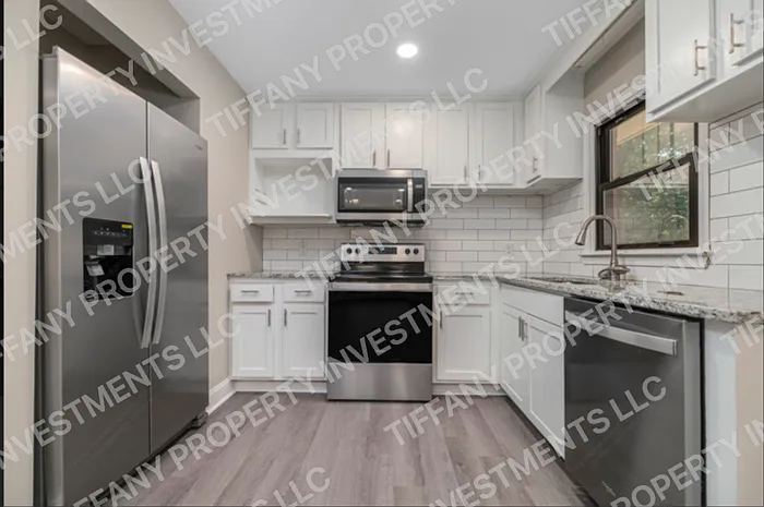 4 bed, 2.0 bath, 1269 sqft, $1,725 — Photo 3