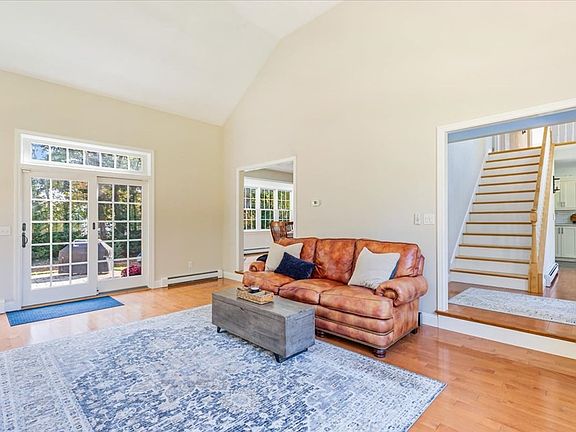 5th image of 6 Bonnie Ln