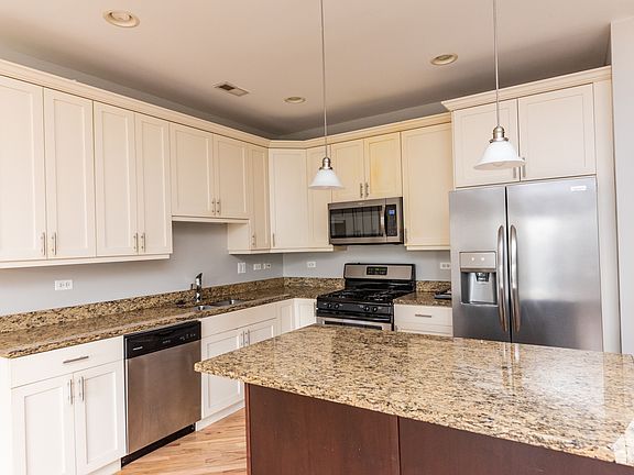 5th image of 2130 W Touhy Ave APT 3W