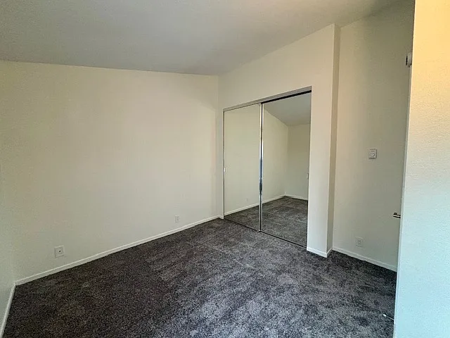 Dela Vina Apartments — Photo 15