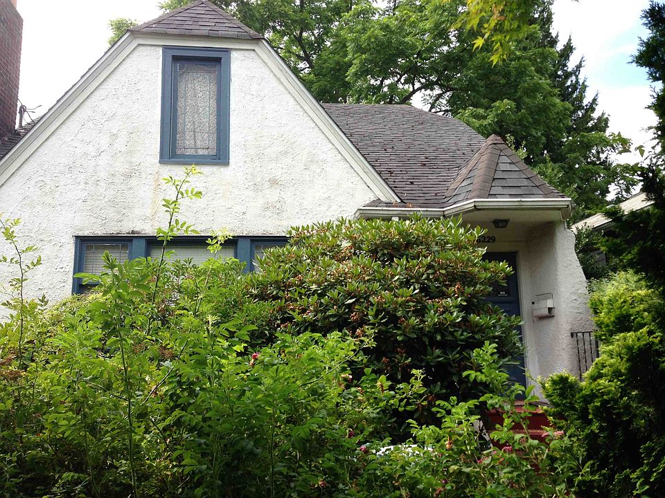2nd image of 6229 31st Ave NE