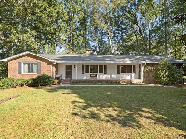 307 Hillcrest Dr, Abbeville, SC 29620
