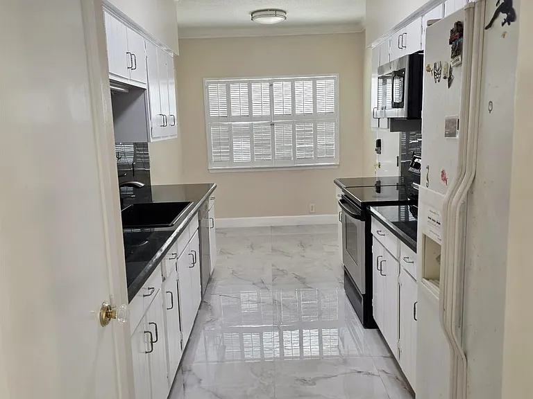 2323 Augusta Dr #38 — Photo 5