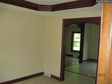4th image of 921 Lawrence St