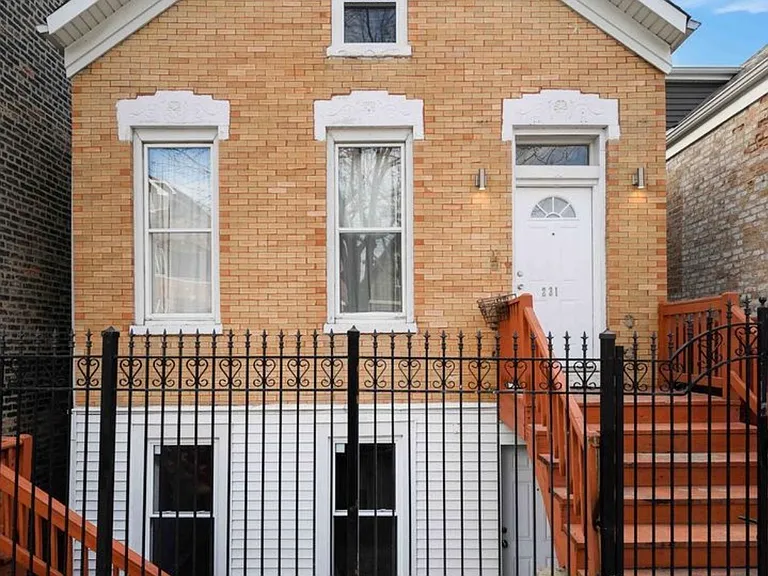 2314 S Hoyne Ave #1 — Photo 1