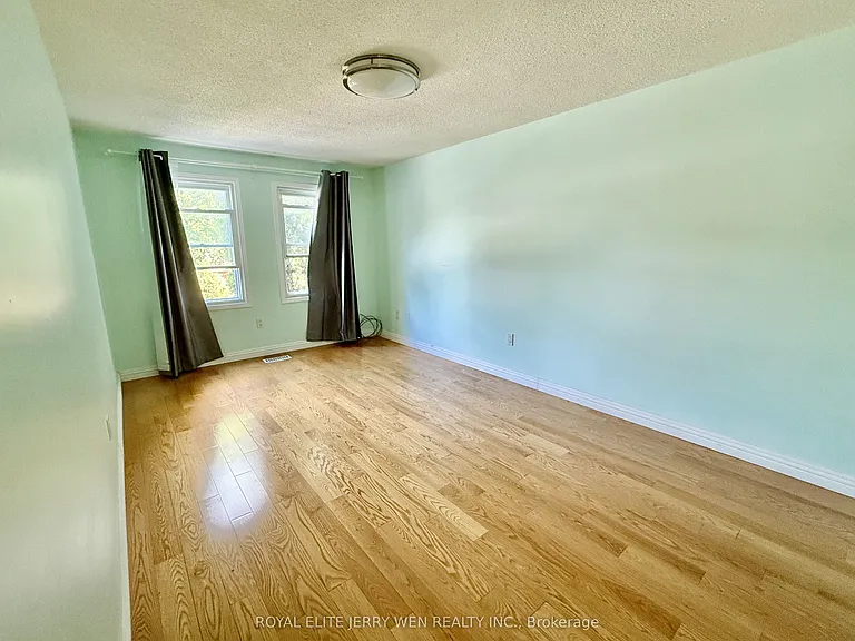 10 Kingsboro Rd — Photo 11