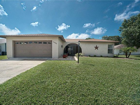 2nd image of 1807 Woodhaven Cir