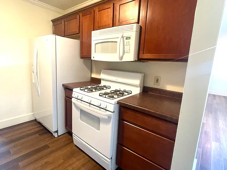 3300 W Hawthorne Ct — Photo 7