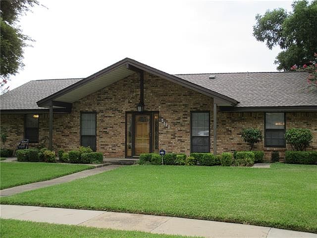 1st image of 2110 Huntington Dr