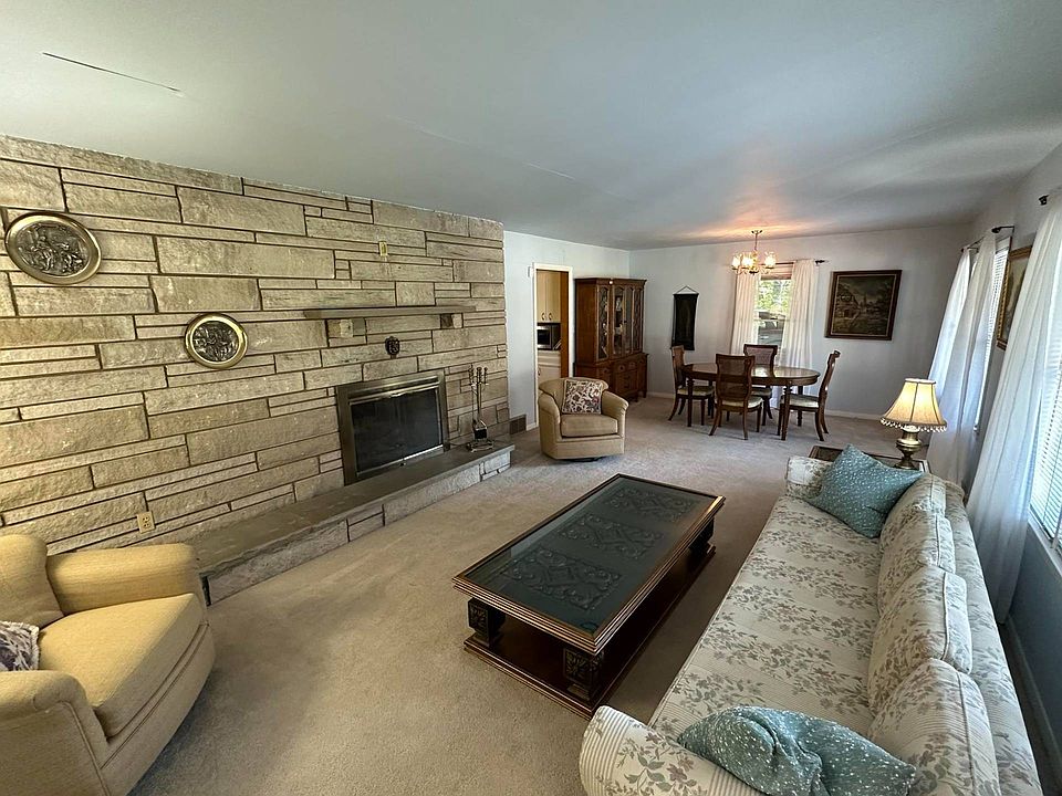 946 S Walnut St, Saint Albans, WV 25177 MLS 11211431 Zillow