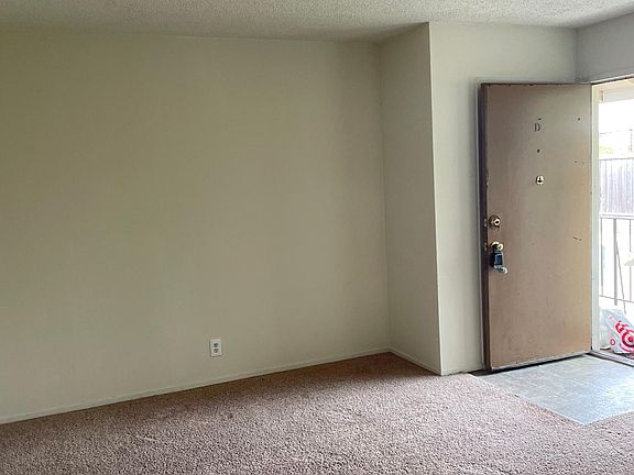 5th image of 1671 Merrill Dr APT D
