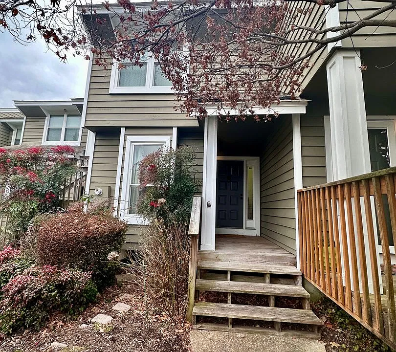 2819 Shearwater Cv