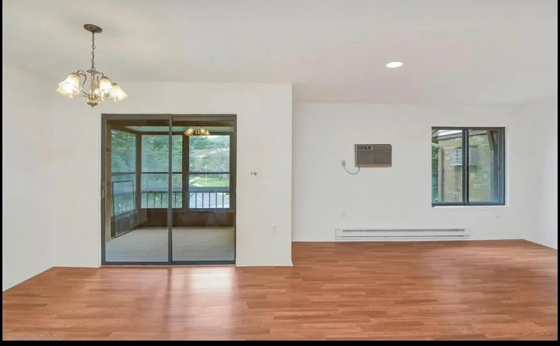 Building Photo - 178 Amberly Dr #G