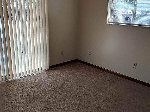 5th image of 3408 Weiss St APT 4