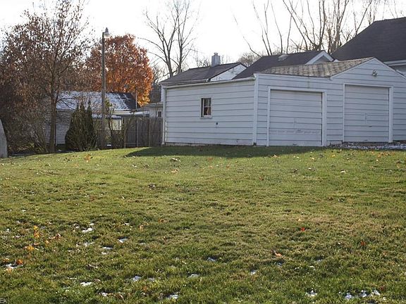 4th image of 533 W 18th St