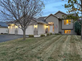 1514 Hidden Trl, Mayer, MN 55360