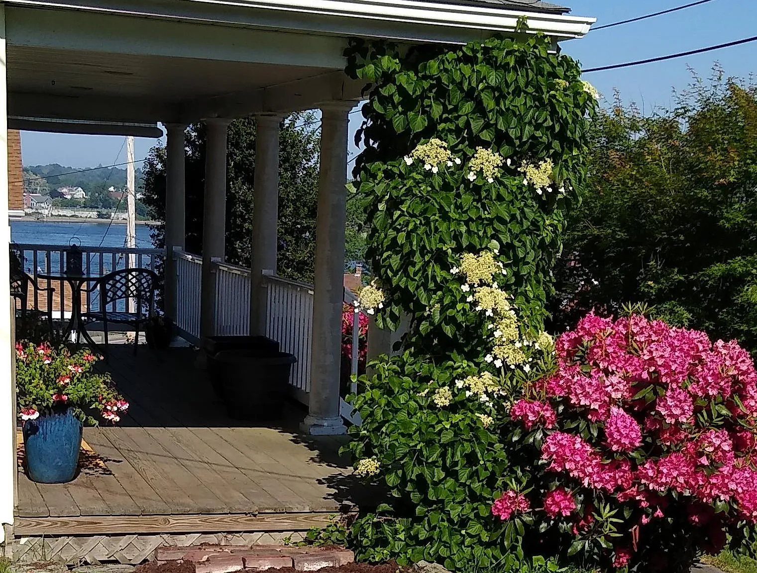 45 Seaconnet Ave — Photo 2