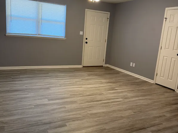 1213 N 7th Ave, Purcell, OK 73080