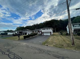 27 Hickory Rd, Binghamton, NY 13905