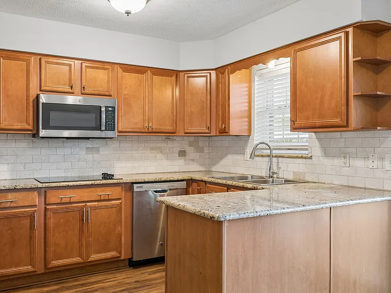 7023 Kingsbury Dr — Photo 5