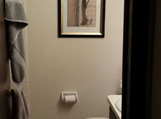 N89W16744 Appleton Ave, Menomonee Falls, WI 53051