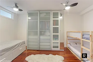 Rented by R New York