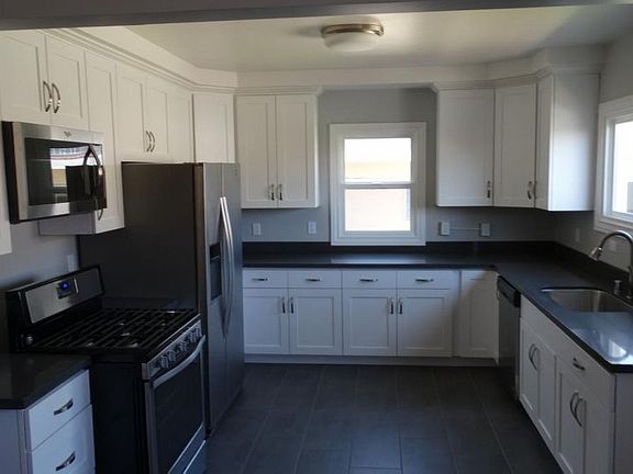 4th image of 414 Miller Ave