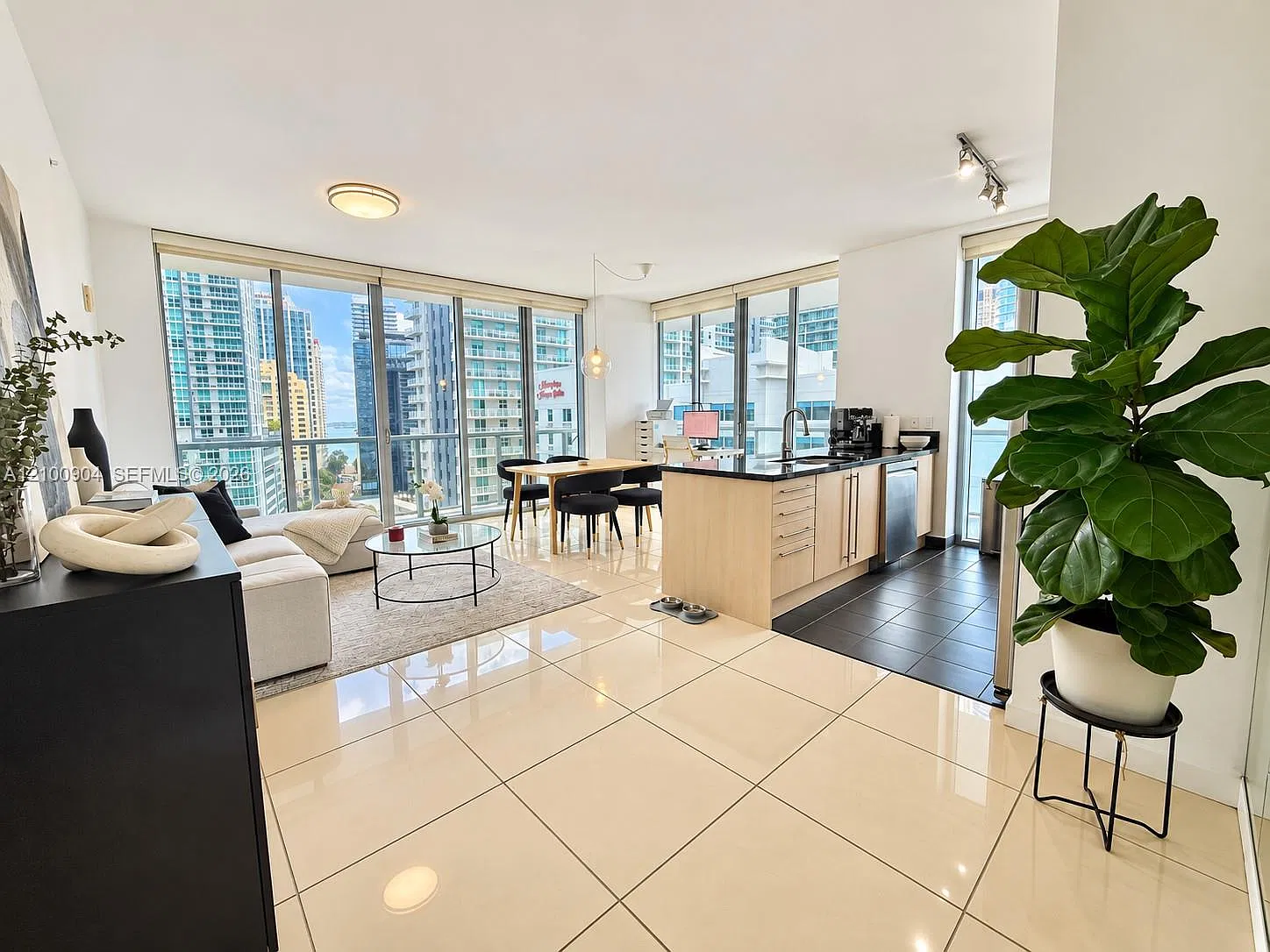 The Axis On Brickell Cond — Photo 3