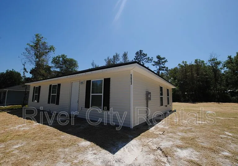 5625 Overlook Dr E — Photo 1