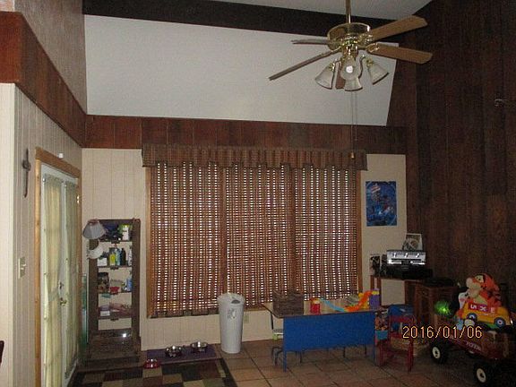 5th image of 228 Westwood Dr