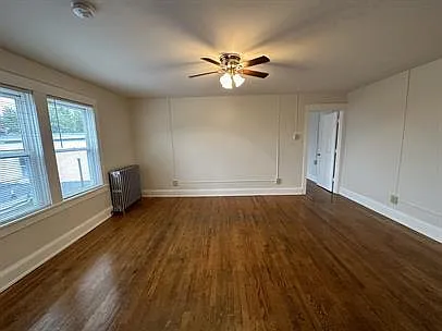 424-426 N Locust St — Photo 3