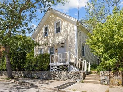 217 Bay View Ave, Cranston, RI, 02905