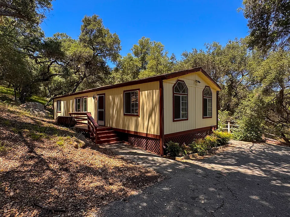 327 S Topanga Canyon Blvd #R