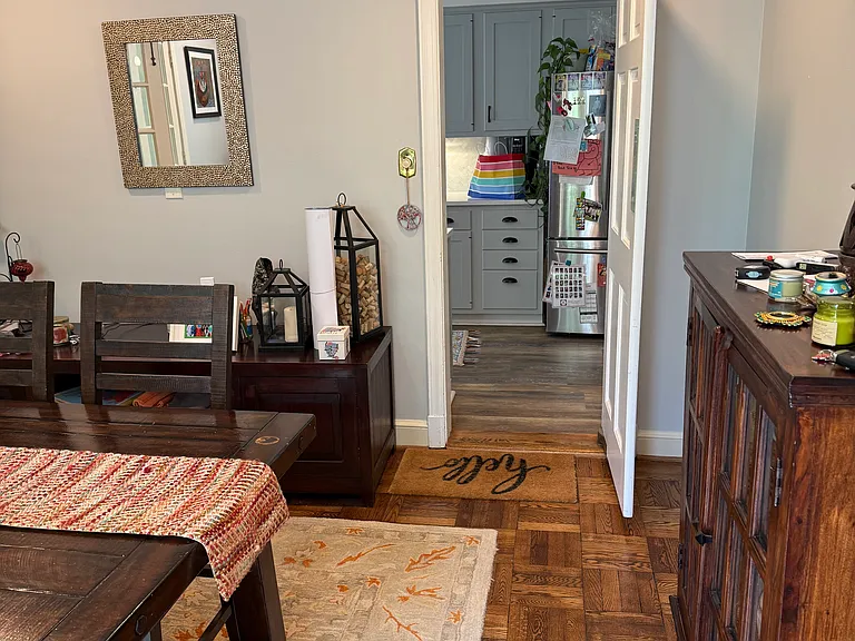 Dining area 6