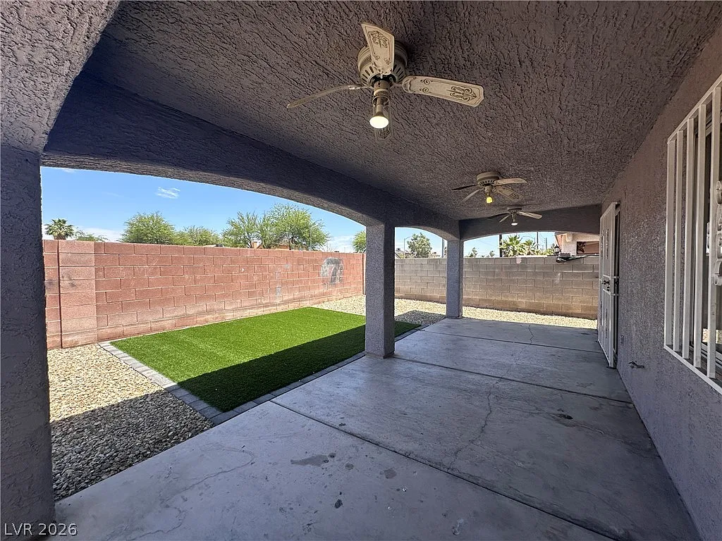 Building Photo - 3732 Black Walnut Ave