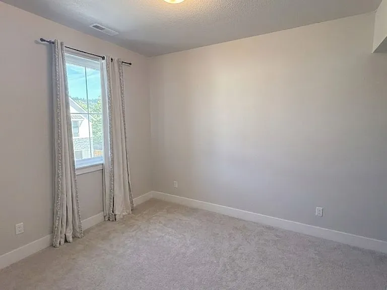 15676 NW Raywood Ln — Photo 12