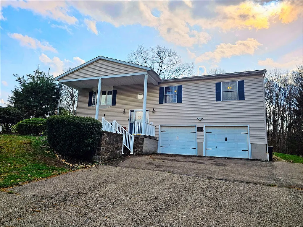 168 Glenford Vlg photo 1